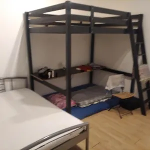 Apartament Economy Flat 18 Minutes From Vaclavske Namesti, Praga