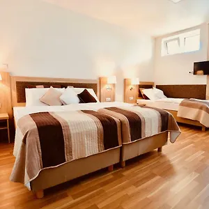 Apartman Jelica Restaurant, Prága